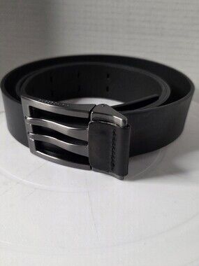 J Lindeberg Men's Black Leather Double Pronged Belt Size 40